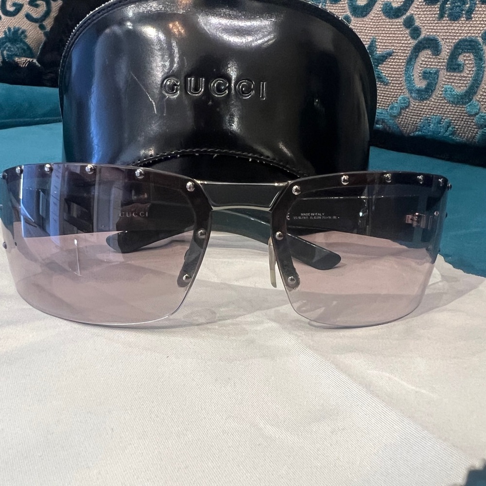 Gucci Studded sunglasses 1823/S